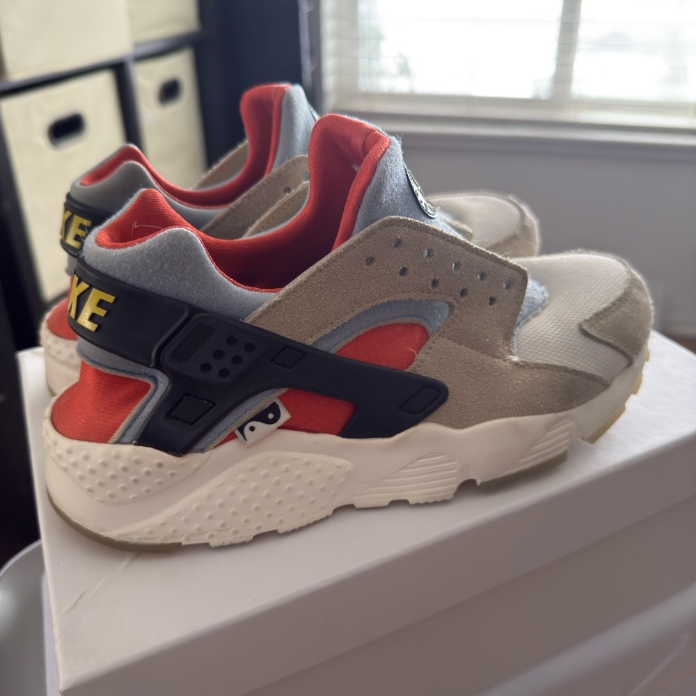 Nike Kids' Red and Tan Sneakers